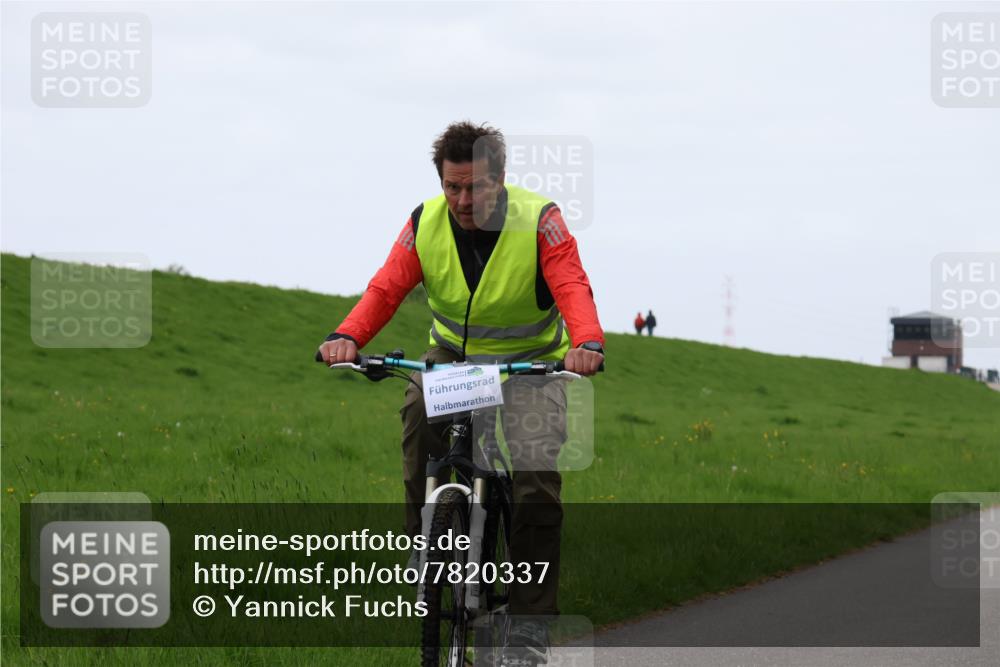 04.05.2025 - 8. Wedeler Halbmarathon Yannick Fuchs http://msf.ph/oto/7820337 04.05.2025 11:08:04 Laufen  meine-sportfotos.de
