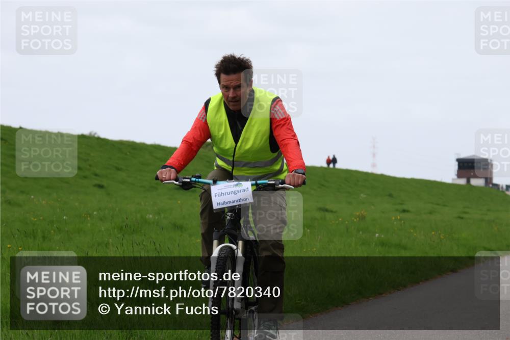 04.05.2025 - 8. Wedeler Halbmarathon Yannick Fuchs http://msf.ph/oto/7820340 04.05.2025 11:08:04 Laufen  meine-sportfotos.de