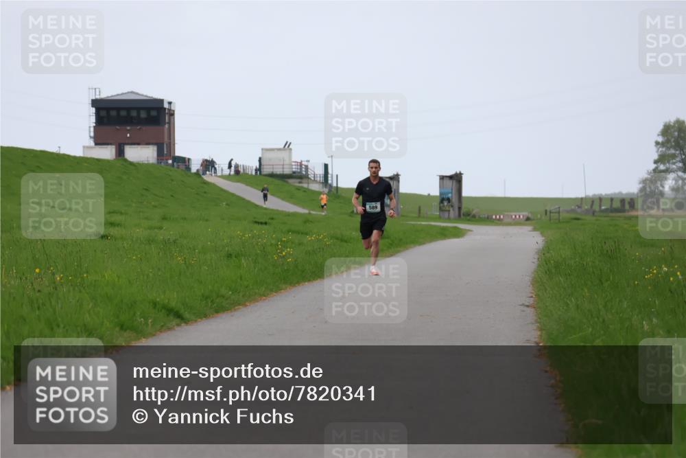 04.05.2025 - 8. Wedeler Halbmarathon Yannick Fuchs http://msf.ph/oto/7820341 04.05.2025 11:08:06 Laufen 589 meine-sportfotos.de