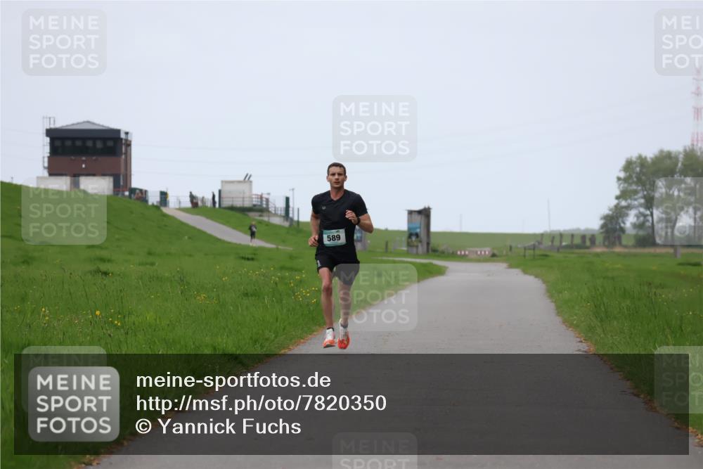 04.05.2025 - 8. Wedeler Halbmarathon Yannick Fuchs http://msf.ph/oto/7820350 04.05.2025 11:08:11 Laufen 589 meine-sportfotos.de