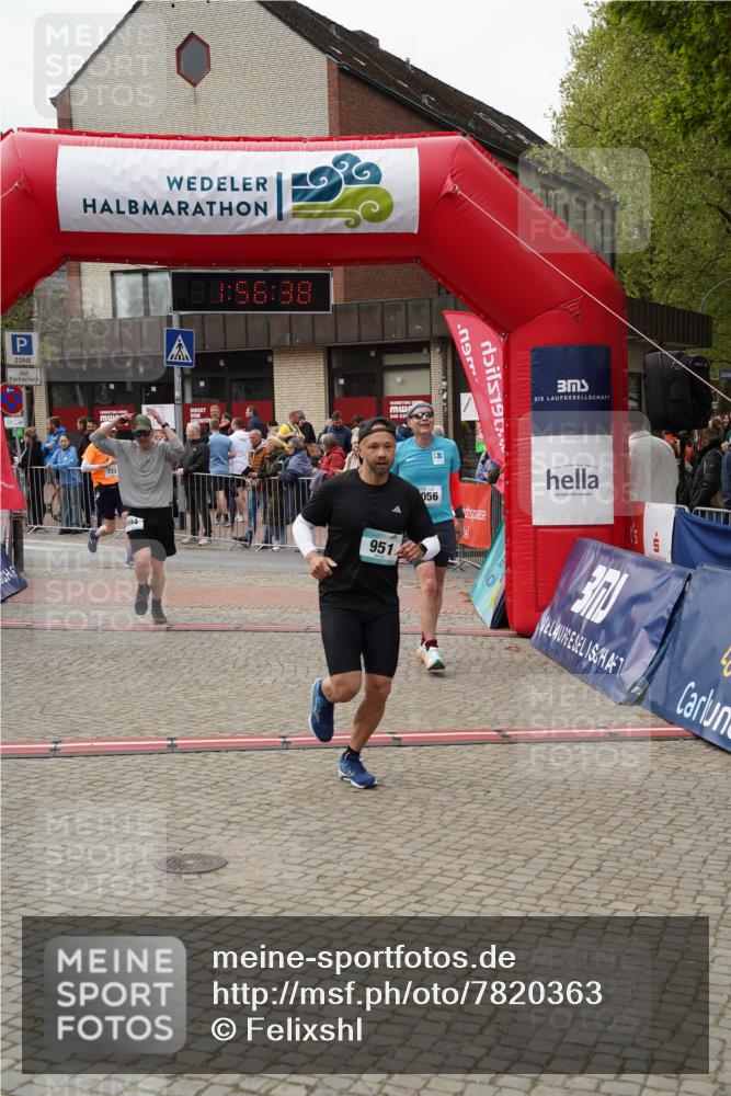 04.05.2025 - 8. Wedeler Halbmarathon Felixshl http://msf.ph/oto/7820363 04.05.2025 11:56:36 Ziel 723, 951, 994, 1056 meine-sportfotos.de