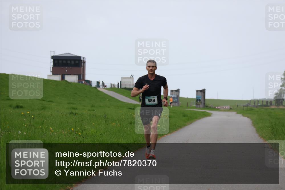 04.05.2025 - 8. Wedeler Halbmarathon Yannick Fuchs http://msf.ph/oto/7820370 04.05.2025 11:08:13 Laufen 589 meine-sportfotos.de