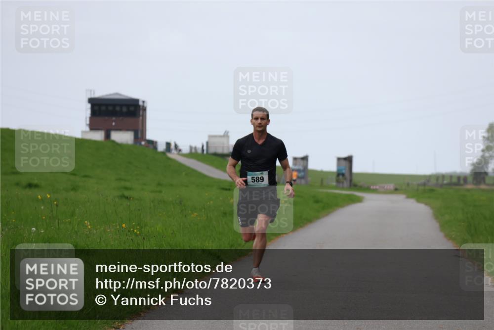 04.05.2025 - 8. Wedeler Halbmarathon Yannick Fuchs http://msf.ph/oto/7820373 04.05.2025 11:08:13 Laufen 589 meine-sportfotos.de