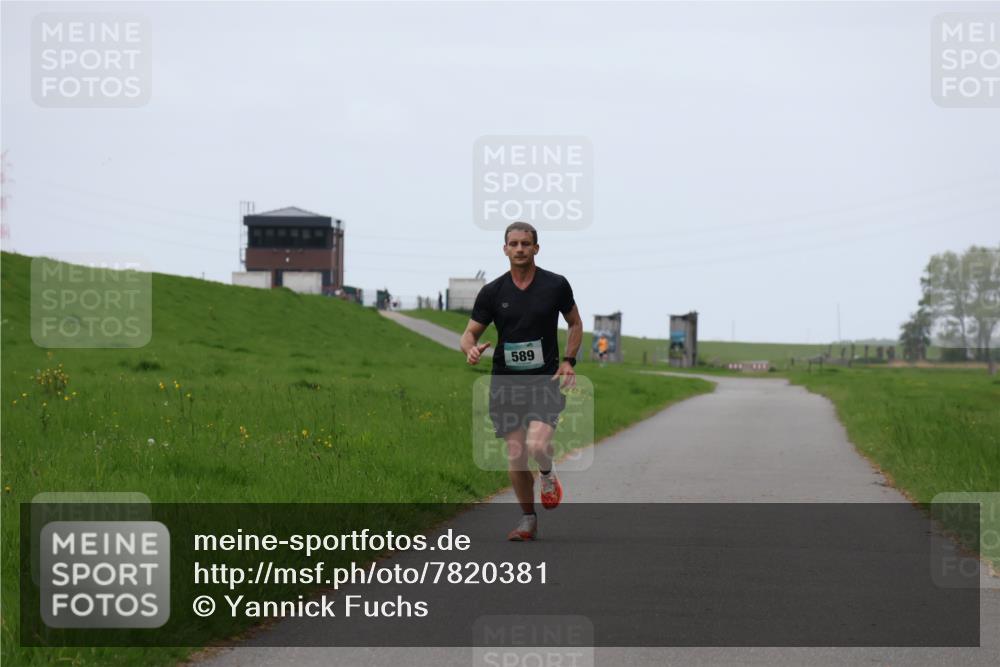 04.05.2025 - 8. Wedeler Halbmarathon Yannick Fuchs http://msf.ph/oto/7820381 04.05.2025 11:08:13 Laufen 589 meine-sportfotos.de