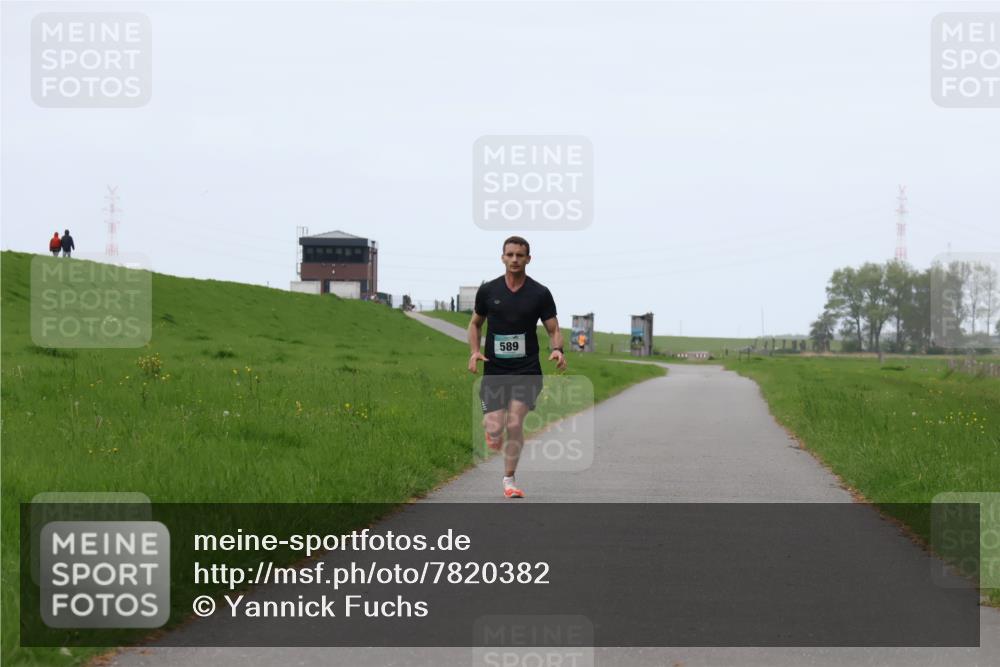04.05.2025 - 8. Wedeler Halbmarathon Yannick Fuchs http://msf.ph/oto/7820382 04.05.2025 11:08:14 Laufen 589 meine-sportfotos.de