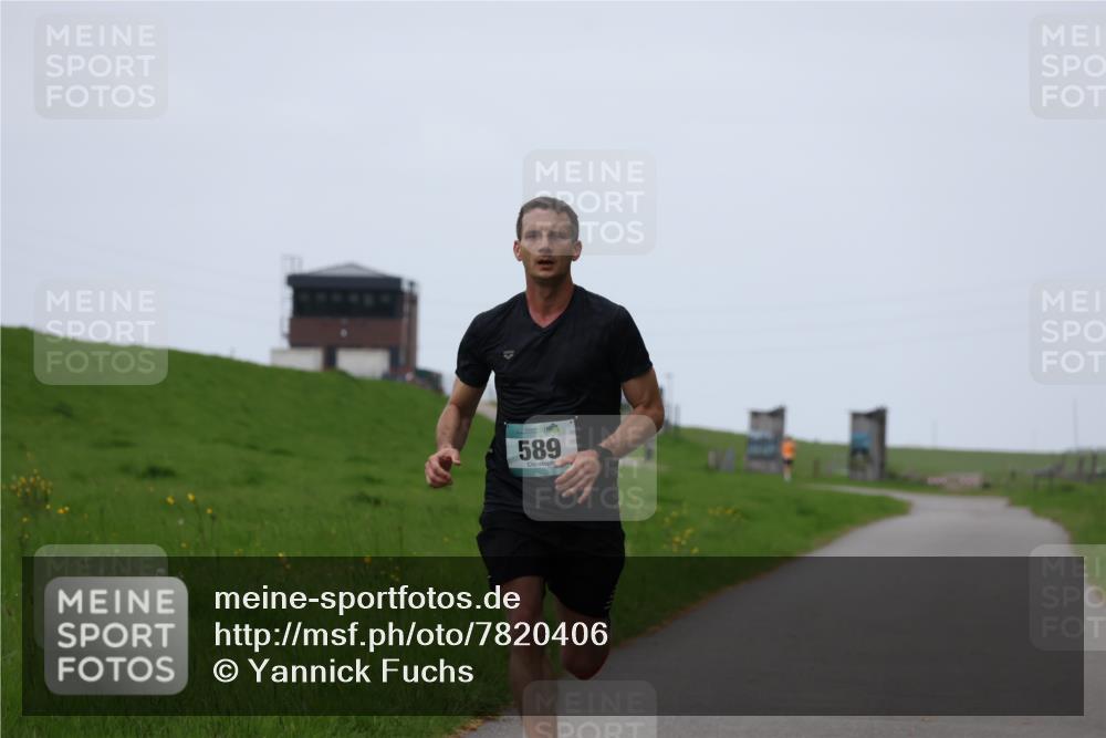 04.05.2025 - 8. Wedeler Halbmarathon Yannick Fuchs http://msf.ph/oto/7820406 04.05.2025 11:08:15 Laufen 589 meine-sportfotos.de