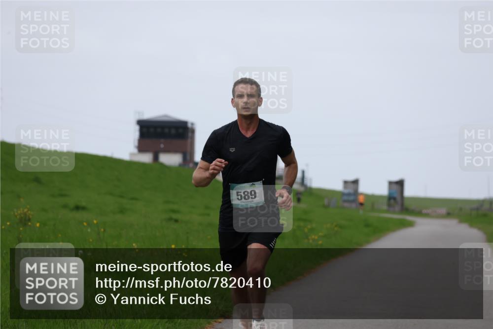 04.05.2025 - 8. Wedeler Halbmarathon Yannick Fuchs http://msf.ph/oto/7820410 04.05.2025 11:08:15 Laufen 589 meine-sportfotos.de