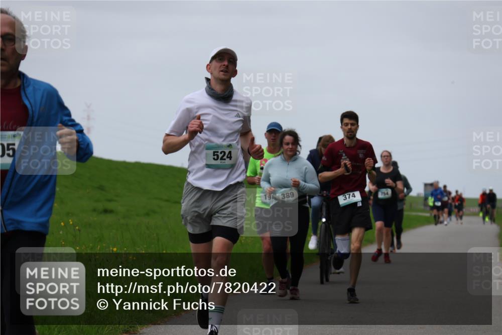 04.05.2025 - 8. Wedeler Halbmarathon Yannick Fuchs http://msf.ph/oto/7820422 04.05.2025 11:27:30 Laufen 05, 524, 19, 389, 374, 754 meine-sportfotos.de
