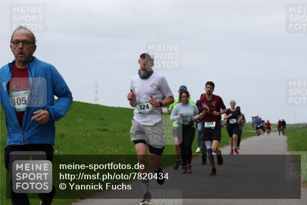 04.05.2025 - 8. Wedeler Halbmarathon Yannick Fuchs http://msf.ph/oto/7820434 04.05.2025 11:27:30 Laufen 105, 524, 389, 754, 374 meine-sportfotos.de