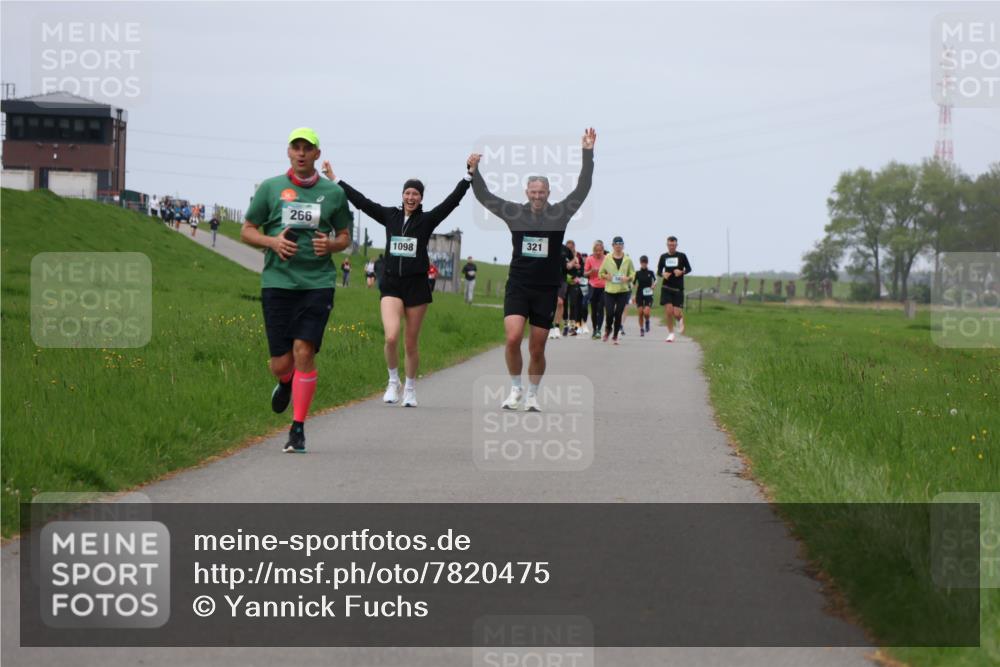 04.05.2025 - 8. Wedeler Halbmarathon Yannick Fuchs http://msf.ph/oto/7820475 04.05.2025 11:50:50 Laufen 266, 14 meine-sportfotos.de