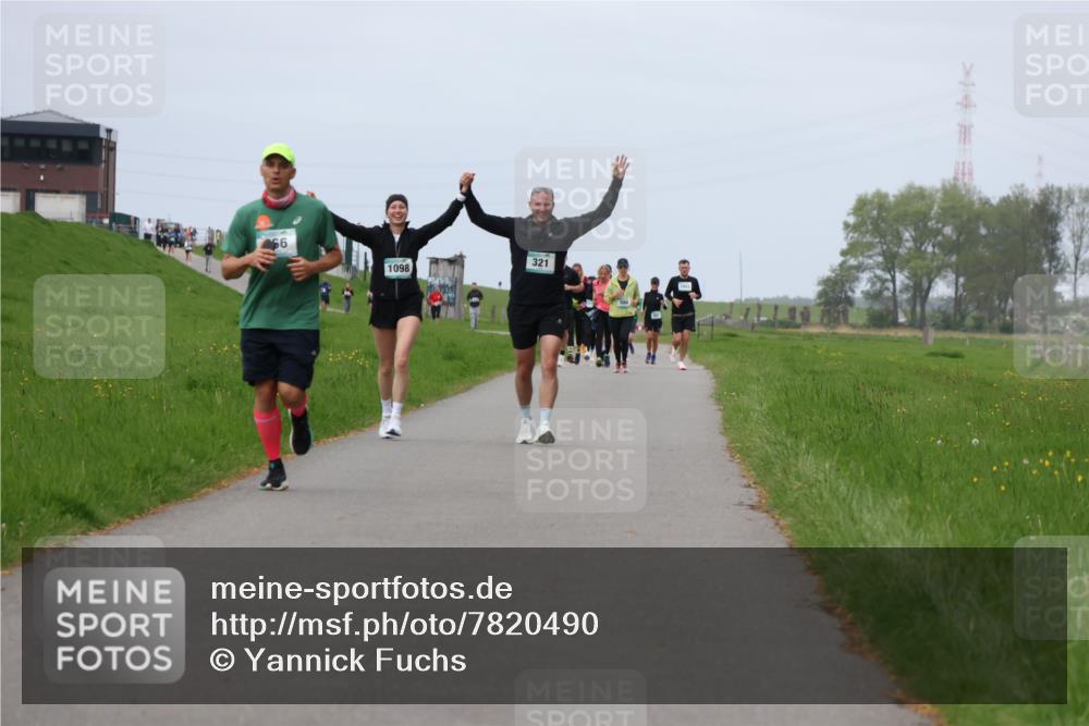 04.05.2025 - 8. Wedeler Halbmarathon Yannick Fuchs http://msf.ph/oto/7820490 04.05.2025 11:50:51 Laufen 1098, 14 meine-sportfotos.de