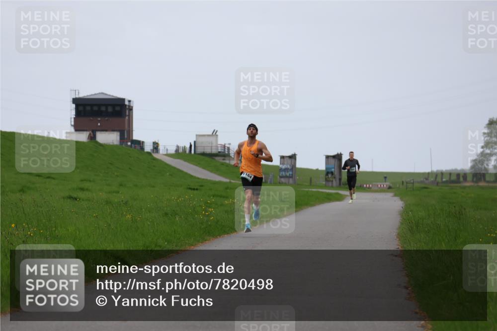 04.05.2025 - 8. Wedeler Halbmarathon Yannick Fuchs http://msf.ph/oto/7820498 04.05.2025 11:09:00 Laufen 1184 meine-sportfotos.de