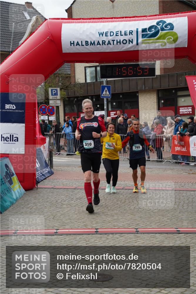 04.05.2025 - 8. Wedeler Halbmarathon Felixshl http://msf.ph/oto/7820504 04.05.2025 11:56:51 Ziel 113, 190, 310, 765, 766 meine-sportfotos.de