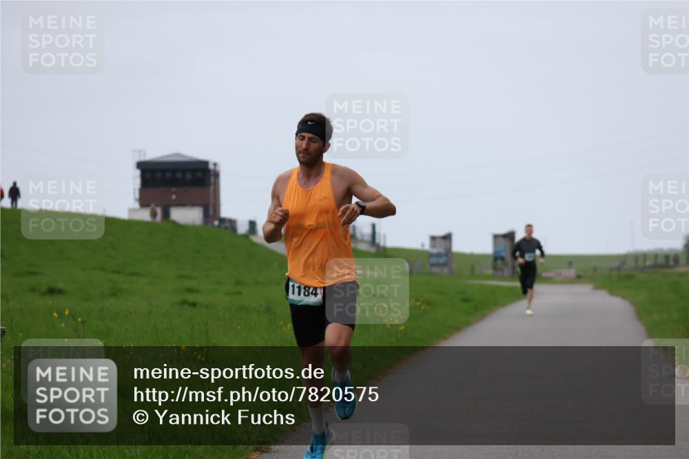 04.05.2025 - 8. Wedeler Halbmarathon Yannick Fuchs http://msf.ph/oto/7820575 04.05.2025 11:09:06 Laufen 1184 meine-sportfotos.de