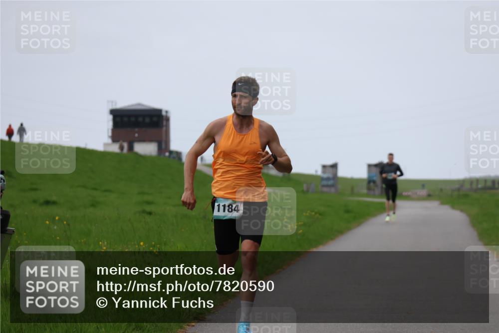 04.05.2025 - 8. Wedeler Halbmarathon Yannick Fuchs http://msf.ph/oto/7820590 04.05.2025 11:09:06 Laufen 1184 meine-sportfotos.de