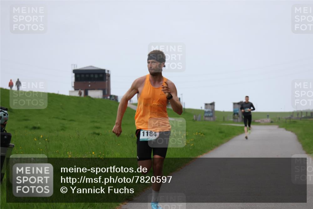 04.05.2025 - 8. Wedeler Halbmarathon Yannick Fuchs http://msf.ph/oto/7820597 04.05.2025 11:09:06 Laufen 1184 meine-sportfotos.de