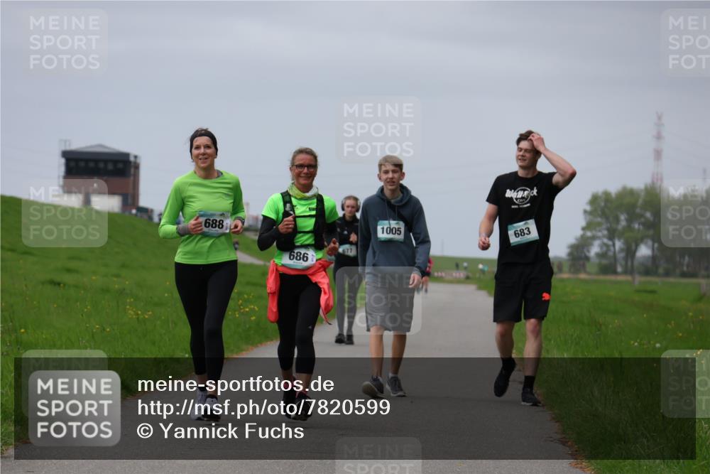 04.05.2025 - 8. Wedeler Halbmarathon Yannick Fuchs http://msf.ph/oto/7820599 04.05.2025 12:04:53 Laufen 688, 686, 1005, 683 meine-sportfotos.de