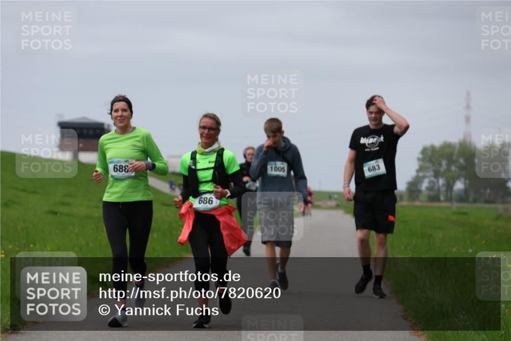 04.05.2025 - 8. Wedeler Halbmarathon Yannick Fuchs http://msf.ph/oto/7820620 04.05.2025 12:04:55 Laufen 688, 1005, 683, 686 meine-sportfotos.de