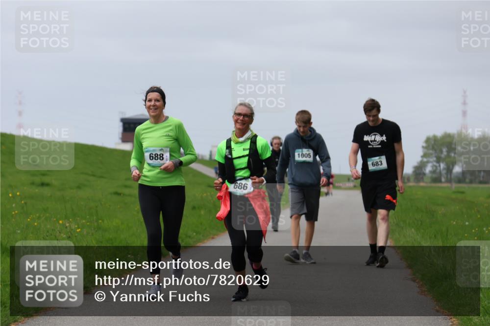 04.05.2025 - 8. Wedeler Halbmarathon Yannick Fuchs http://msf.ph/oto/7820629 04.05.2025 12:04:55 Laufen 688, 686, 1005, 683 meine-sportfotos.de