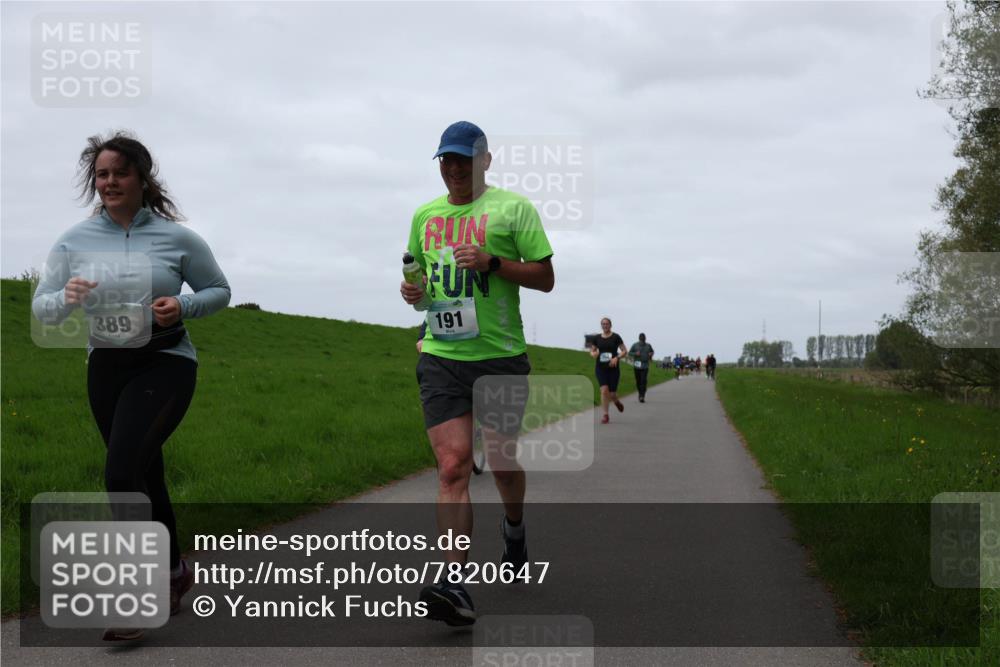 04.05.2025 - 8. Wedeler Halbmarathon Yannick Fuchs http://msf.ph/oto/7820647 04.05.2025 11:27:38 Laufen 389, 191 meine-sportfotos.de
