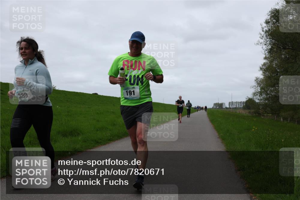04.05.2025 - 8. Wedeler Halbmarathon Yannick Fuchs http://msf.ph/oto/7820671 04.05.2025 11:27:39 Laufen 389, 191 meine-sportfotos.de