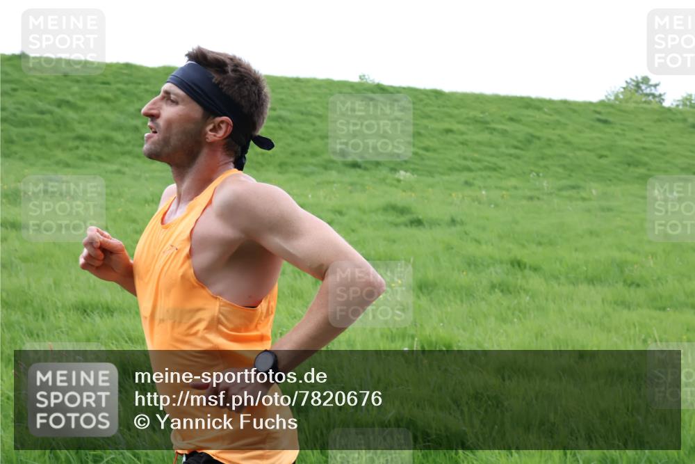 04.05.2025 - 8. Wedeler Halbmarathon Yannick Fuchs http://msf.ph/oto/7820676 04.05.2025 11:09:11 Laufen  meine-sportfotos.de
