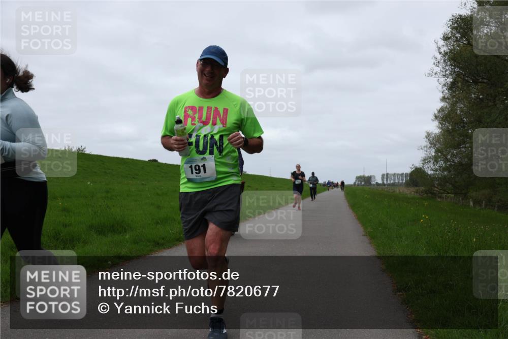 04.05.2025 - 8. Wedeler Halbmarathon Yannick Fuchs http://msf.ph/oto/7820677 04.05.2025 11:27:39 Laufen 191 meine-sportfotos.de