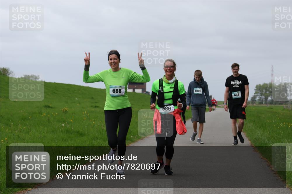 04.05.2025 - 8. Wedeler Halbmarathon Yannick Fuchs http://msf.ph/oto/7820697 04.05.2025 12:04:57 Laufen 688, 686, 1005, 683 meine-sportfotos.de