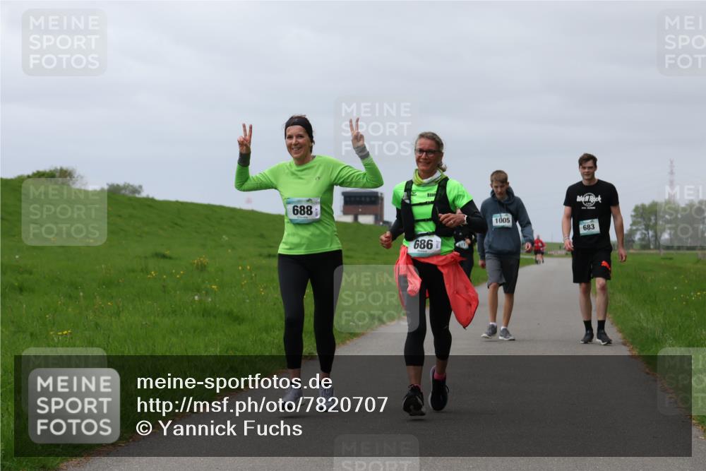 04.05.2025 - 8. Wedeler Halbmarathon Yannick Fuchs http://msf.ph/oto/7820707 04.05.2025 12:04:57 Laufen 688, 686, 1005, 683 meine-sportfotos.de