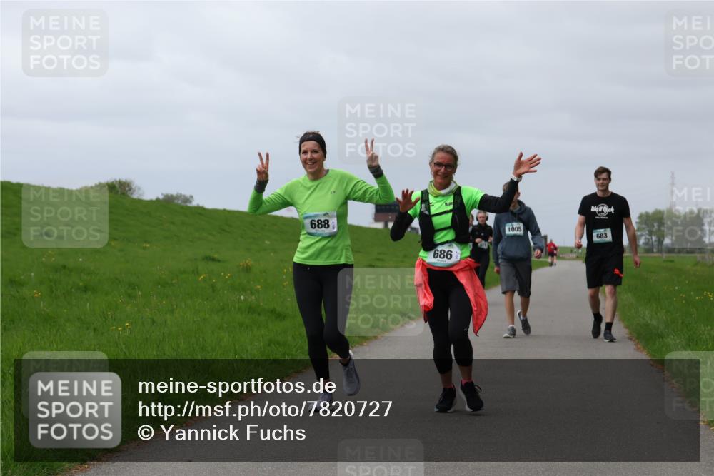 04.05.2025 - 8. Wedeler Halbmarathon Yannick Fuchs http://msf.ph/oto/7820727 04.05.2025 12:04:58 Laufen 688, 686, 1005, 683 meine-sportfotos.de