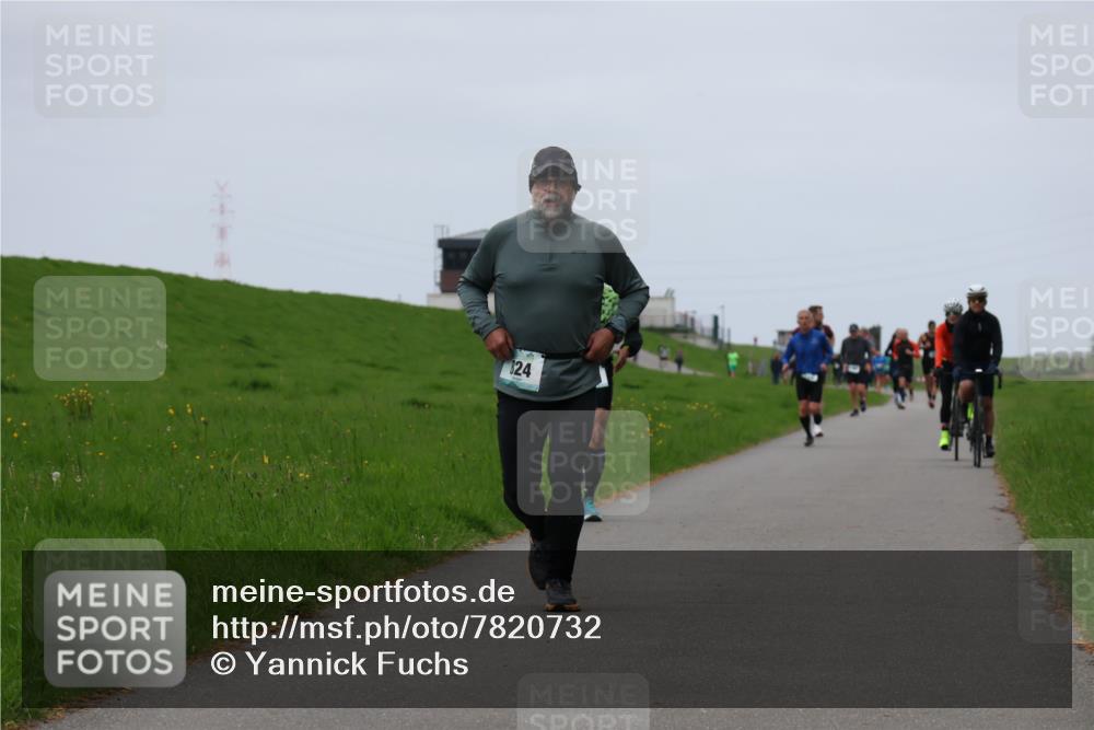 04.05.2025 - 8. Wedeler Halbmarathon Yannick Fuchs http://msf.ph/oto/7820732 04.05.2025 11:27:43 Laufen 824 meine-sportfotos.de