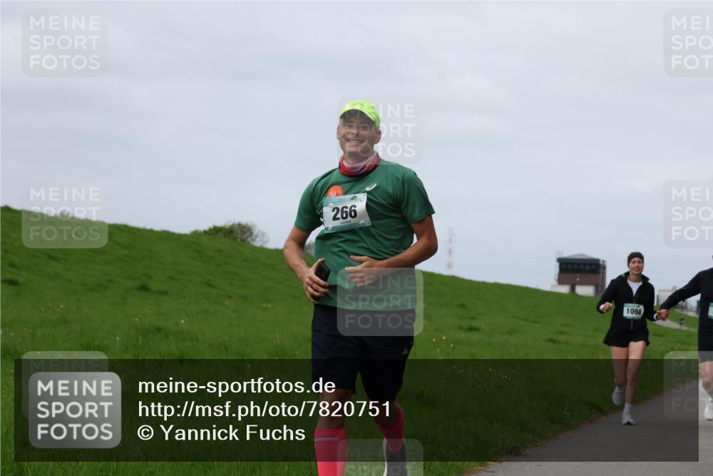 04.05.2025 - 8. Wedeler Halbmarathon Yannick Fuchs http://msf.ph/oto/7820751 04.05.2025 11:50:58 Laufen 266, 1098 meine-sportfotos.de