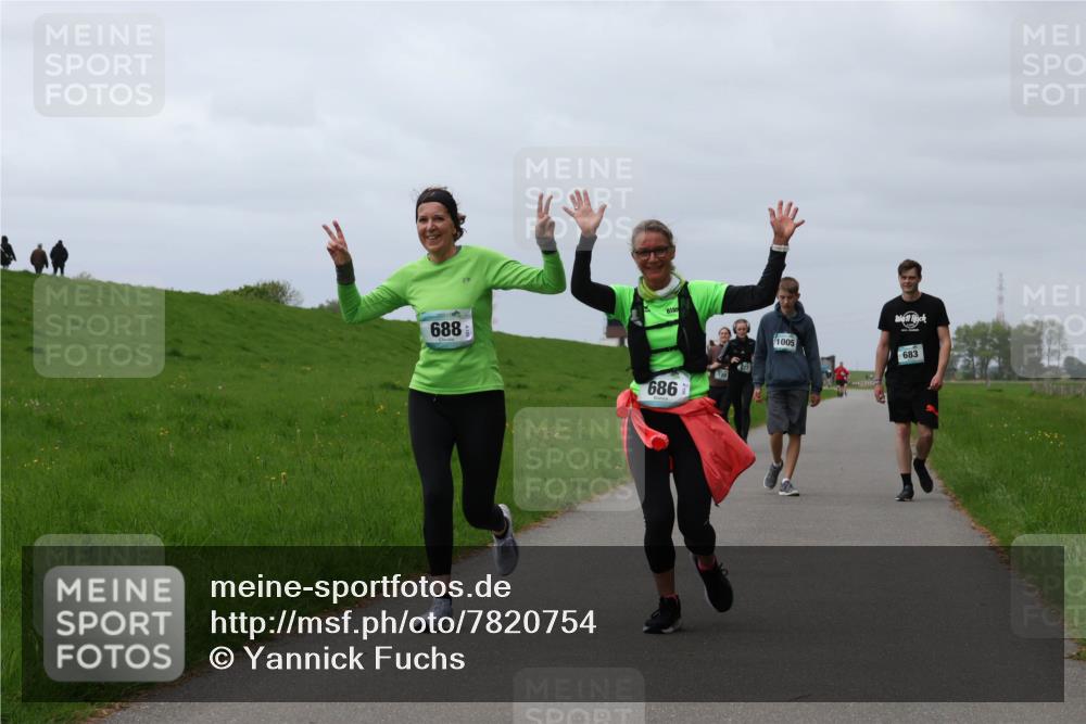 04.05.2025 - 8. Wedeler Halbmarathon Yannick Fuchs http://msf.ph/oto/7820754 04.05.2025 12:04:58 Laufen 688, 686, 1120, 1005, 683 meine-sportfotos.de