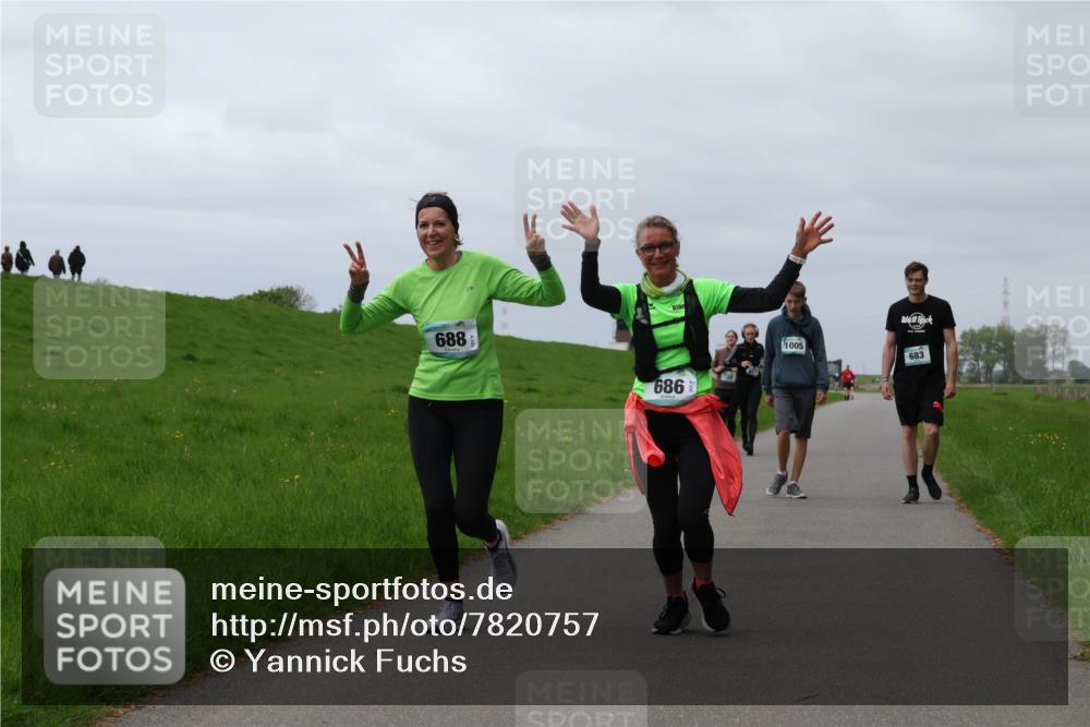 04.05.2025 - 8. Wedeler Halbmarathon Yannick Fuchs http://msf.ph/oto/7820757 04.05.2025 12:04:58 Laufen 688, 686, 120, 1005, 683 meine-sportfotos.de