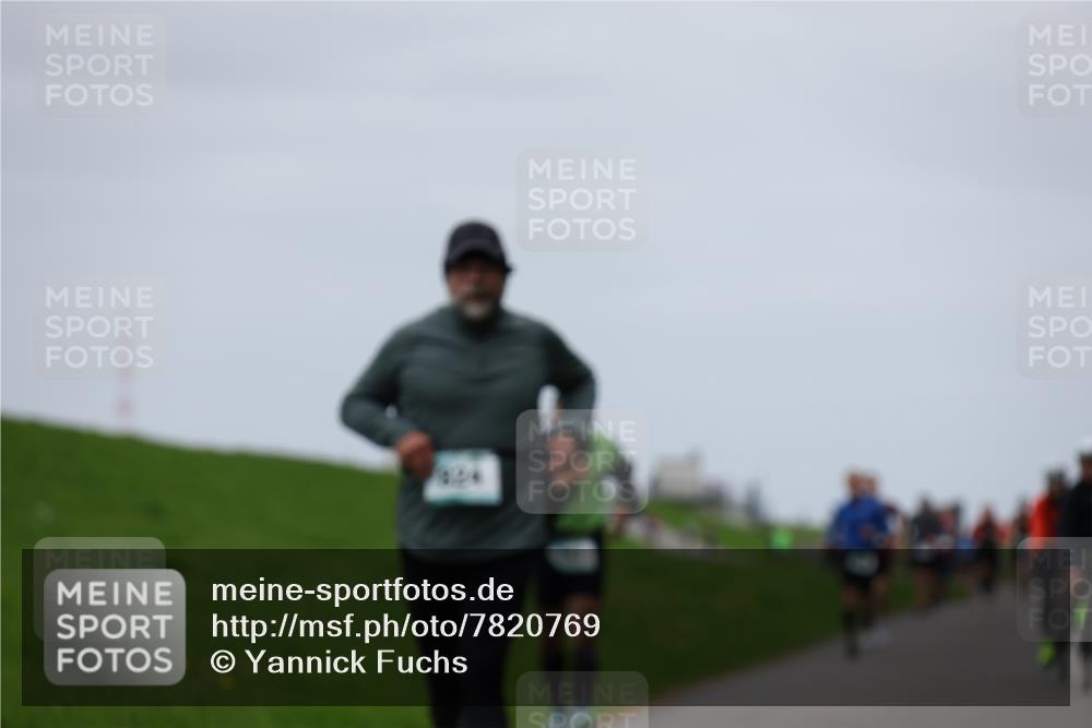 04.05.2025 - 8. Wedeler Halbmarathon Yannick Fuchs http://msf.ph/oto/7820769 04.05.2025 11:27:43 Laufen 004 meine-sportfotos.de