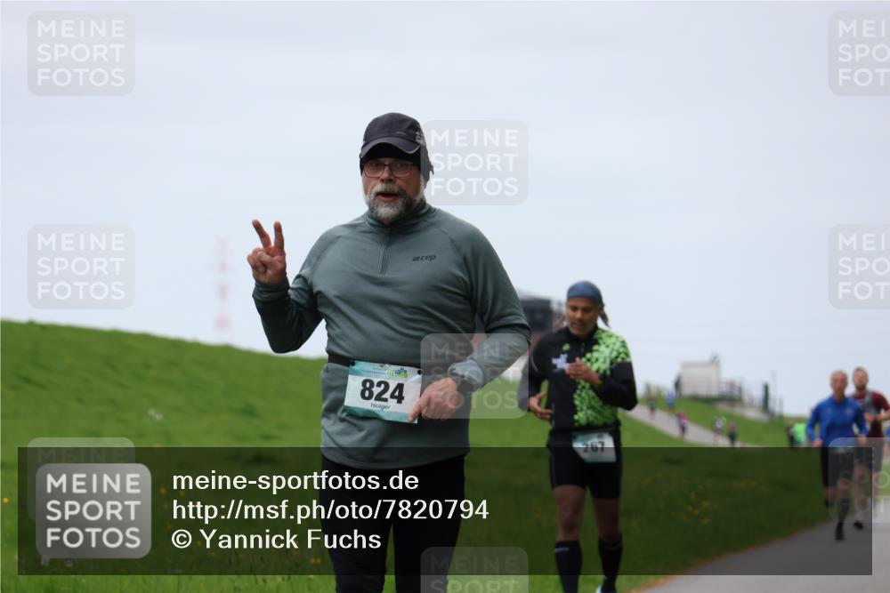 04.05.2025 - 8. Wedeler Halbmarathon Yannick Fuchs http://msf.ph/oto/7820794 04.05.2025 11:27:45 Laufen 824, 267 meine-sportfotos.de