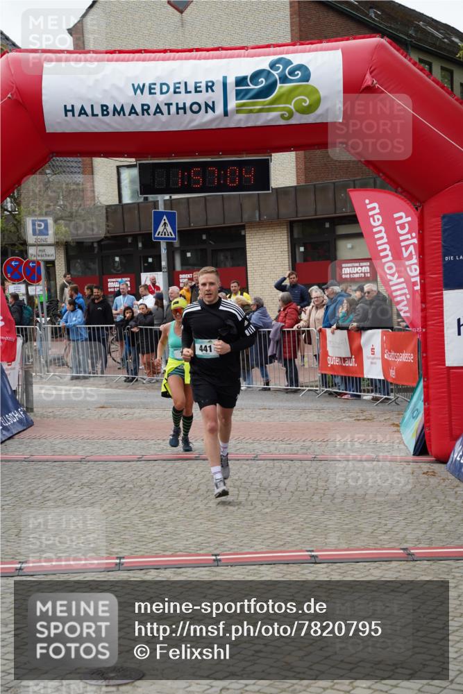 04.05.2025 - 8. Wedeler Halbmarathon Felixshl http://msf.ph/oto/7820795 04.05.2025 11:57:02 Ziel 11, 148, 420, 441 meine-sportfotos.de