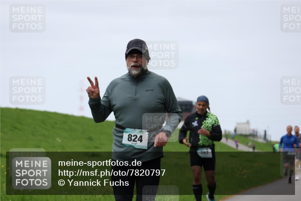 04.05.2025 - 8. Wedeler Halbmarathon Yannick Fuchs http://msf.ph/oto/7820797 04.05.2025 11:27:45 Laufen 824, 267 meine-sportfotos.de