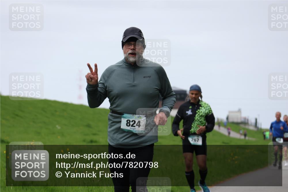 04.05.2025 - 8. Wedeler Halbmarathon Yannick Fuchs http://msf.ph/oto/7820798 04.05.2025 11:27:45 Laufen 824, 267 meine-sportfotos.de