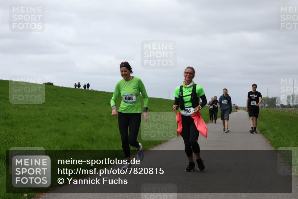 04.05.2025 - 8. Wedeler Halbmarathon Yannick Fuchs http://msf.ph/oto/7820815 04.05.2025 12:04:59 Laufen 688, 686, 1005, 683 meine-sportfotos.de