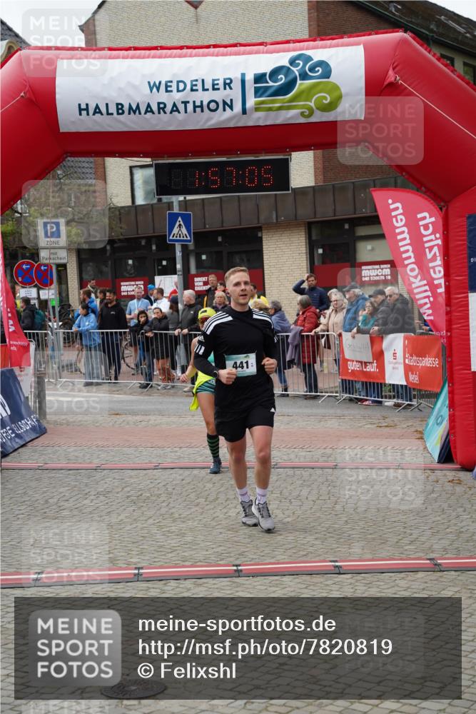 04.05.2025 - 8. Wedeler Halbmarathon Felixshl http://msf.ph/oto/7820819 04.05.2025 11:57:03 Ziel 11, 441 meine-sportfotos.de