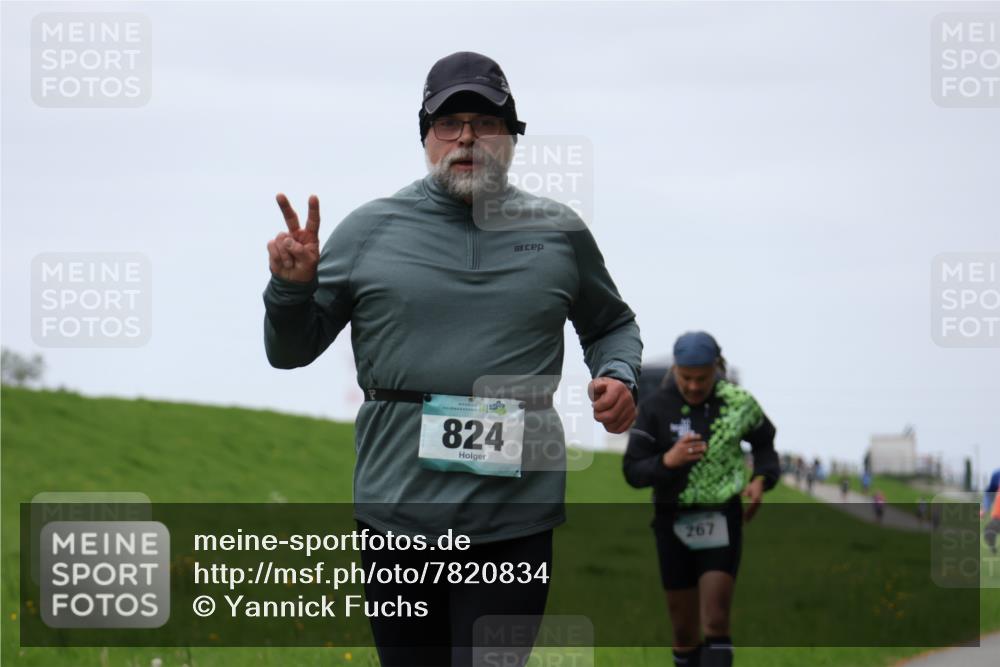 04.05.2025 - 8. Wedeler Halbmarathon Yannick Fuchs http://msf.ph/oto/7820834 04.05.2025 11:27:46 Laufen 824, 267 meine-sportfotos.de