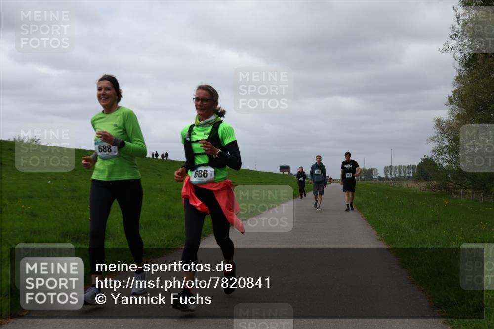 04.05.2025 - 8. Wedeler Halbmarathon Yannick Fuchs http://msf.ph/oto/7820841 04.05.2025 12:05:00 Laufen 688, 686, 683 meine-sportfotos.de