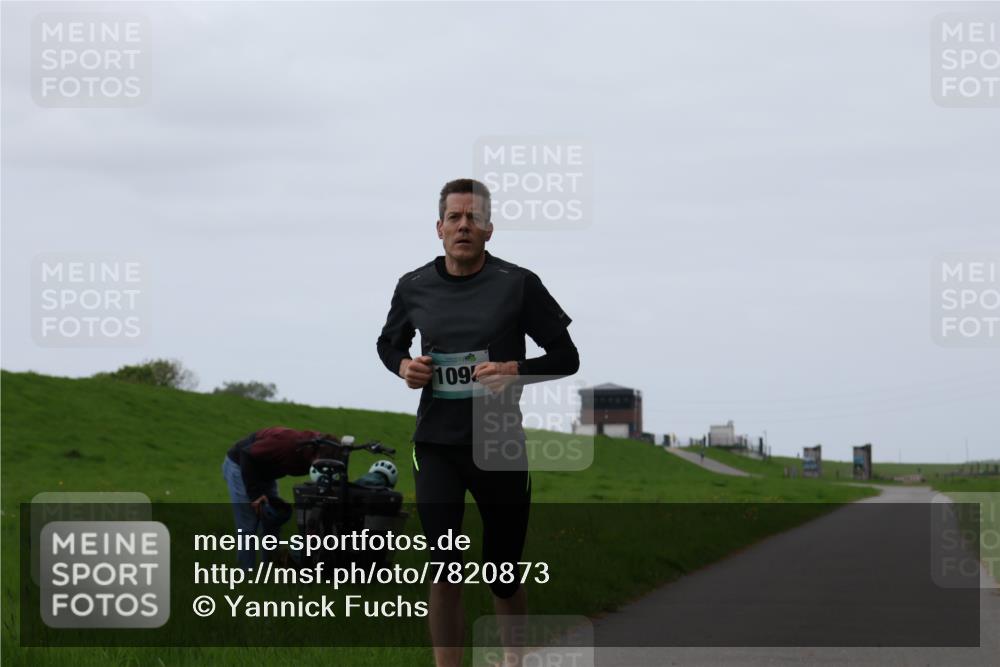 04.05.2025 - 8. Wedeler Halbmarathon Yannick Fuchs http://msf.ph/oto/7820873 04.05.2025 11:09:23 Laufen 109 meine-sportfotos.de