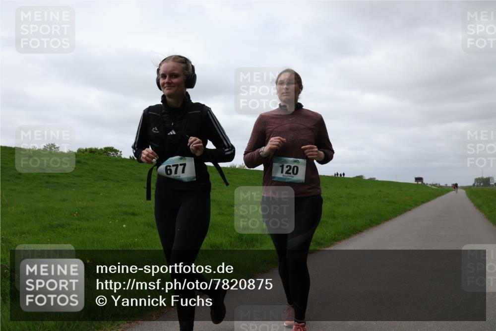 04.05.2025 - 8. Wedeler Halbmarathon Yannick Fuchs http://msf.ph/oto/7820875 04.05.2025 12:05:12 Laufen 677, 120 meine-sportfotos.de