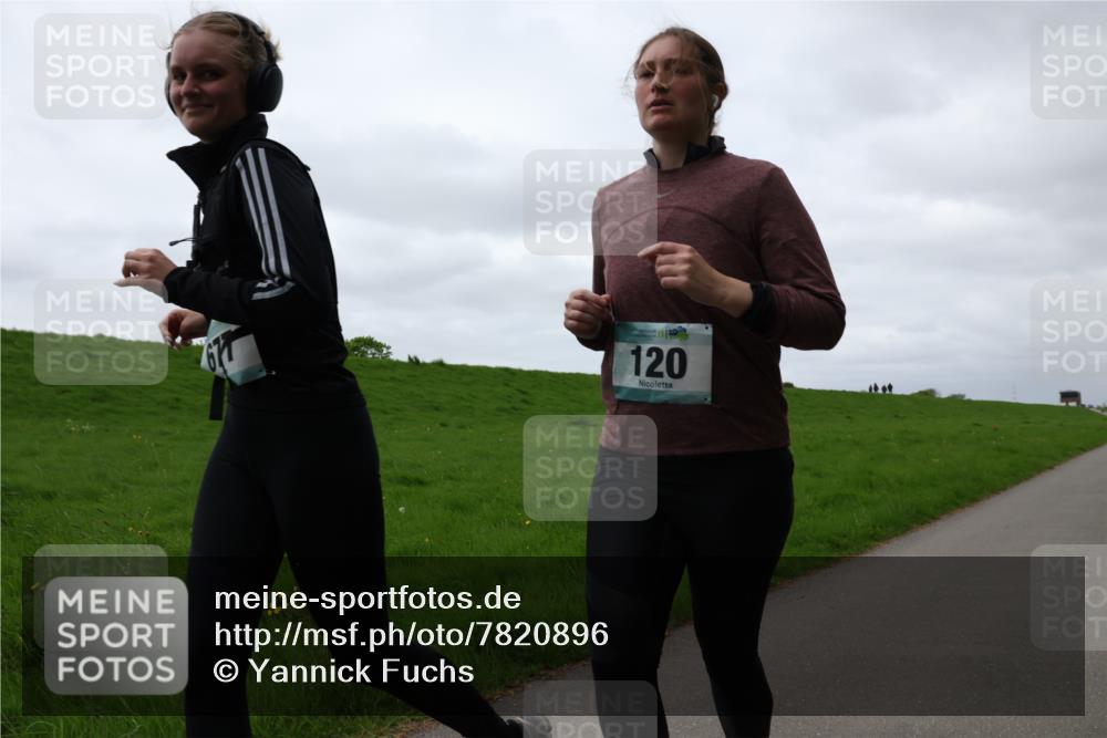 04.05.2025 - 8. Wedeler Halbmarathon Yannick Fuchs http://msf.ph/oto/7820896 04.05.2025 12:05:12 Laufen 120 meine-sportfotos.de