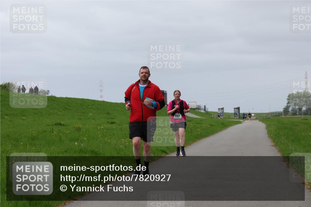 04.05.2025 - 8. Wedeler Halbmarathon Yannick Fuchs http://msf.ph/oto/7820927 04.05.2025 12:05:47 Laufen 167 meine-sportfotos.de