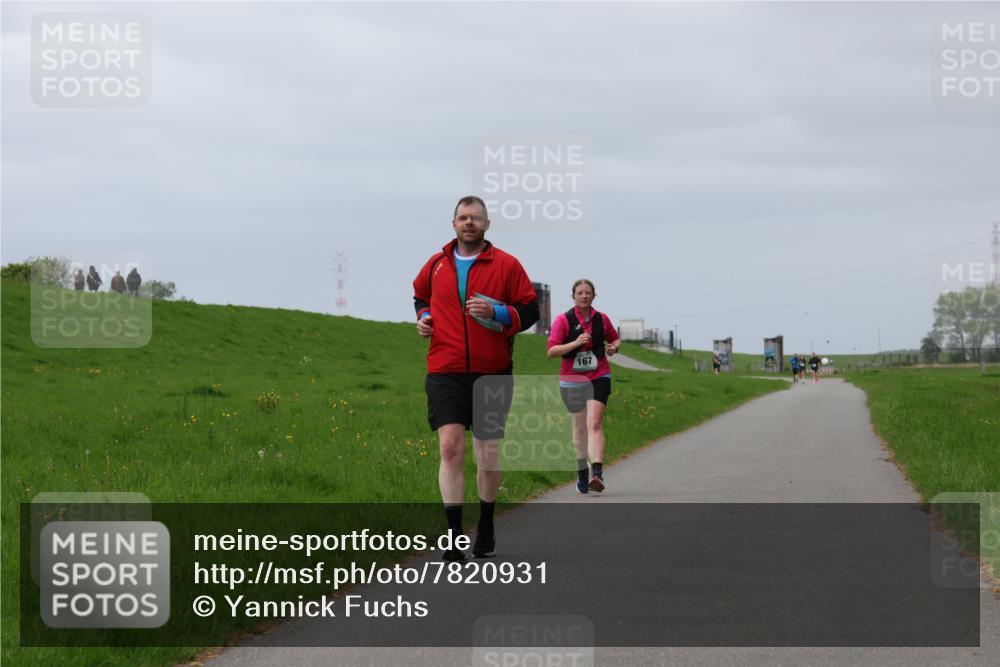 04.05.2025 - 8. Wedeler Halbmarathon Yannick Fuchs http://msf.ph/oto/7820931 04.05.2025 12:05:48 Laufen 167 meine-sportfotos.de