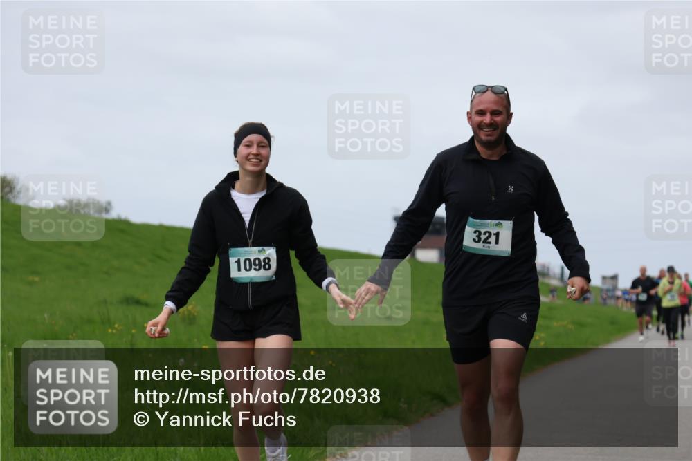 04.05.2025 - 8. Wedeler Halbmarathon Yannick Fuchs http://msf.ph/oto/7820938 04.05.2025 11:51:02 Laufen 1098, 321 meine-sportfotos.de