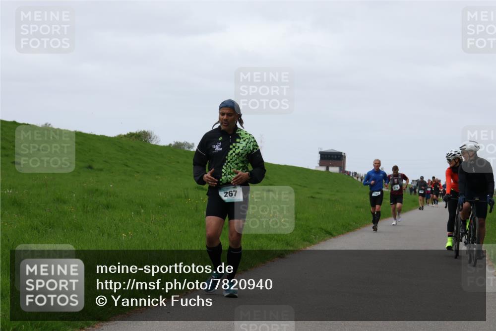 04.05.2025 - 8. Wedeler Halbmarathon Yannick Fuchs http://msf.ph/oto/7820940 04.05.2025 11:27:51 Laufen 267 meine-sportfotos.de